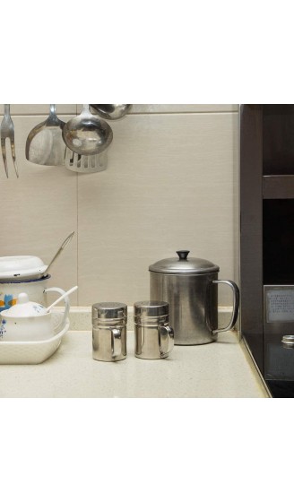AIFUDA 2 Stück Edelstahl Dredge Shaker mit Griff und 16 Stück Druckformen Schablonen Salz Pfeffer Kaffee Kakao Zimt Pulver Dose mit Loch für Küche Backen Kochen - B07ZNMQT8Z7